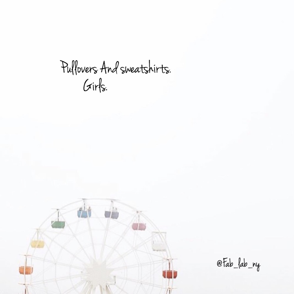 Cutest pullovers for kids various sizes. 🎡